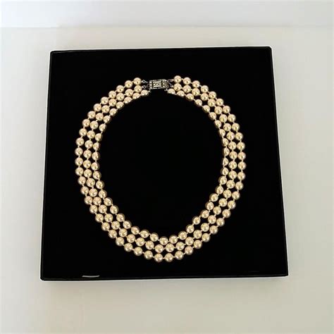 Jackie's Pearls Necklace Franklin Mint Triple Strand Kennedy.